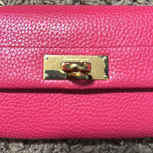 Authentic Salvatore Ferragamo Wallet - Picture 4 of 8